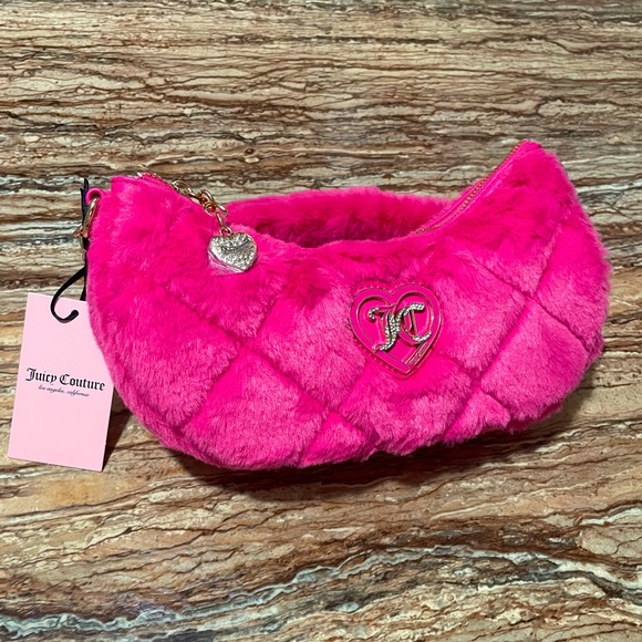 Juicy Couture - Picture 5 of 9